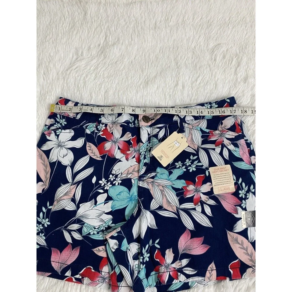 St. John Bay Shorts Women’s Size 12 Navy Floral Mid Rise 4 Pockets Cotton
